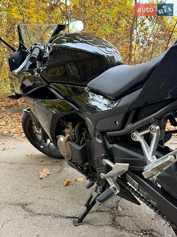 Спортбайк Honda CBR 400R 2016 в Києві