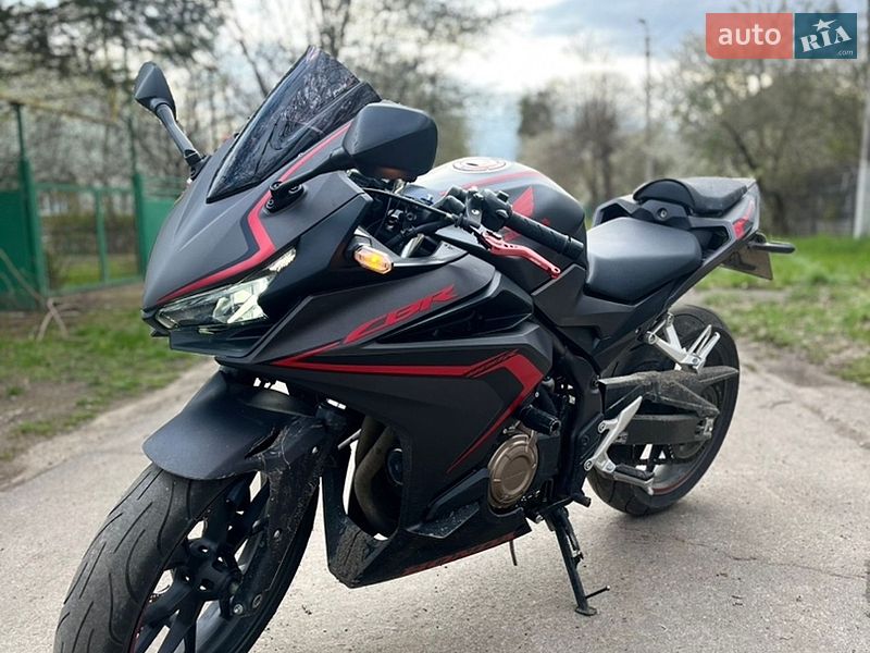 Honda CBR 400R 2019