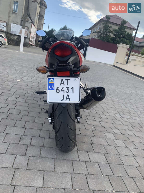 Спортбайк Honda CBR 500R 2016 в Снятині
