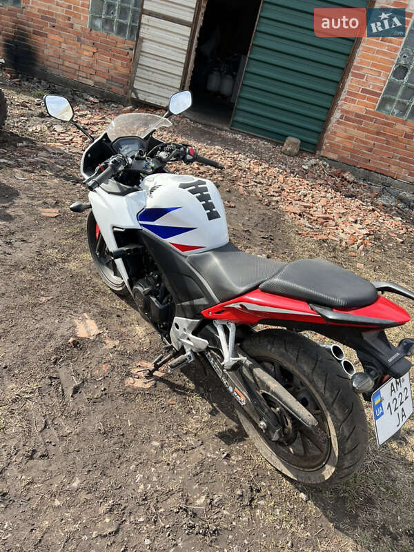 Спортбайк Honda CBR 500R 2016 в Бердичеві фото 3 Спортбайк Honda CBR 500R 2016 в Бердичеві