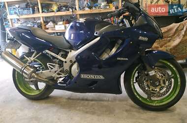 Спортбайк Honda CBR 600F4i 2005 в Остроге