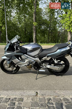 Мотоцикл Спорт-туризм Honda CBR 600F4i 2005 в 