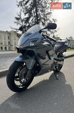 Мотоцикл Спорт-туризм Honda CBR 600F4i 2005 в 