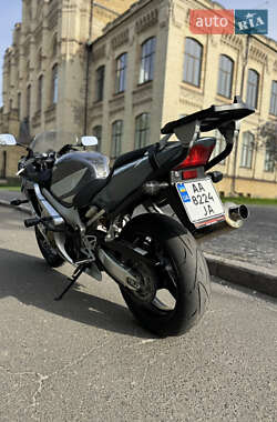 Мотоцикл Спорт-туризм Honda CBR 600F4i 2005 в 