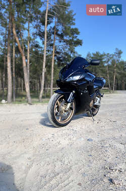 Спортбайк Honda CBR 600F4i 2002 в Киеве