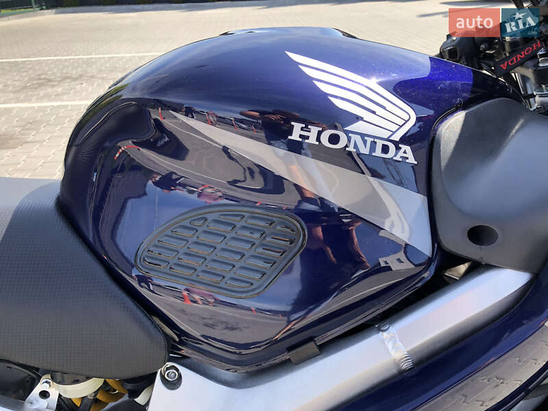 Спортбайк Honda CBR 600F4i 2002 в Виннице