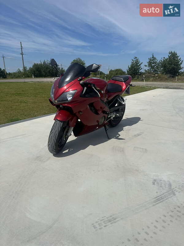 Спортбайк Honda CBR 600F4i 2001 в Камне-Каширском