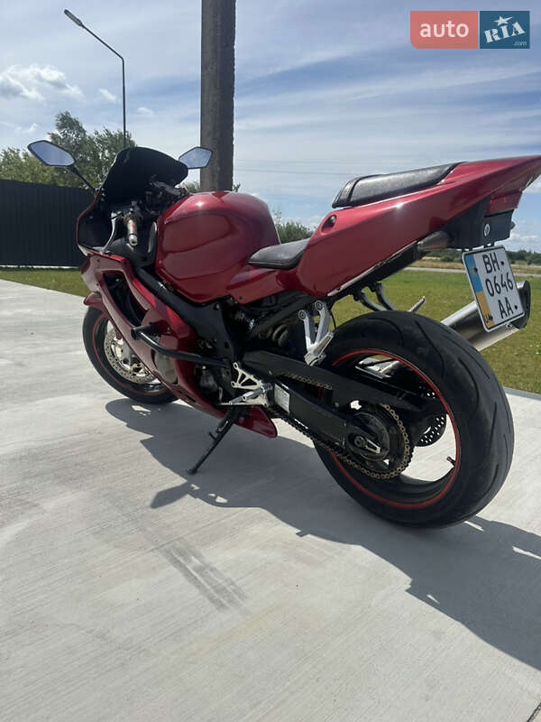 Спортбайк Honda CBR 600F4i 2001 в Камне-Каширском