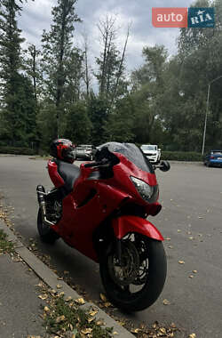Спортбайк Honda CBR 600F4i 2002 в Киеве