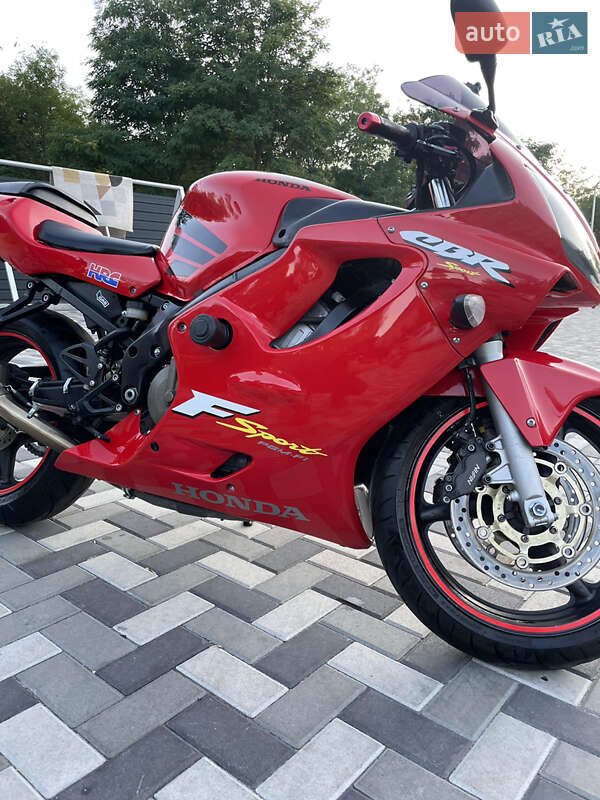 Спортбайк Honda CBR 600F4i 2001 в Каневі