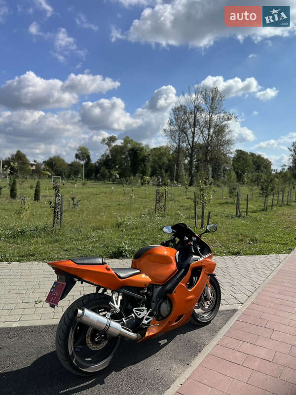 Спортбайк Honda CBR 600F4i 2001 в Коломиї