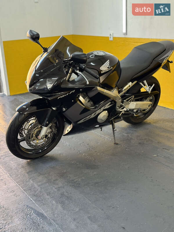 Мотоцикл Спорт-туризм Honda CBR 600F4i 2001 в Виннице фото 3 Мотоцикл Спорт-туризм Honda CBR 600F4i 2001 в Виннице