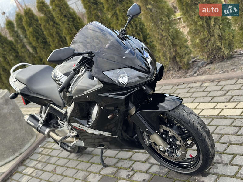 Мотоцикл Спорт-туризм Honda CBR 600F4i 2005 в Долині