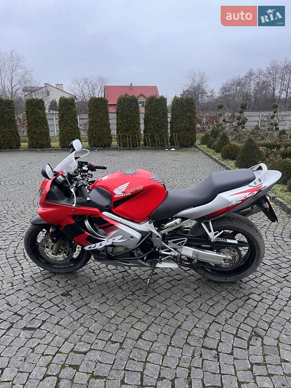 Спортбайк Honda CBR 600F4i 2003 в Жовкві