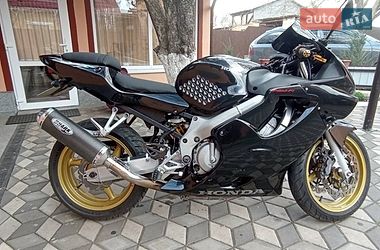 Спортбайк Honda CBR 600F4i 2003 в Помошной