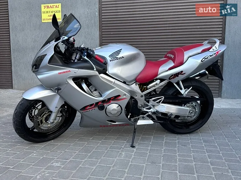 Honda CBR 600F4i 2002