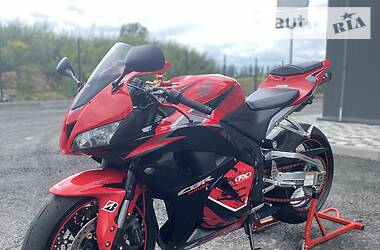 Спортбайк Honda CBR 600F 2011 в Киеве