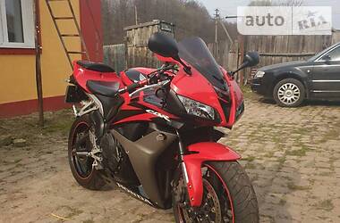 Спортбайк Honda CBR 600F 2007 в Пирятине