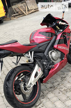 Спортбайк Honda CBR 600F 2005 в Коломые