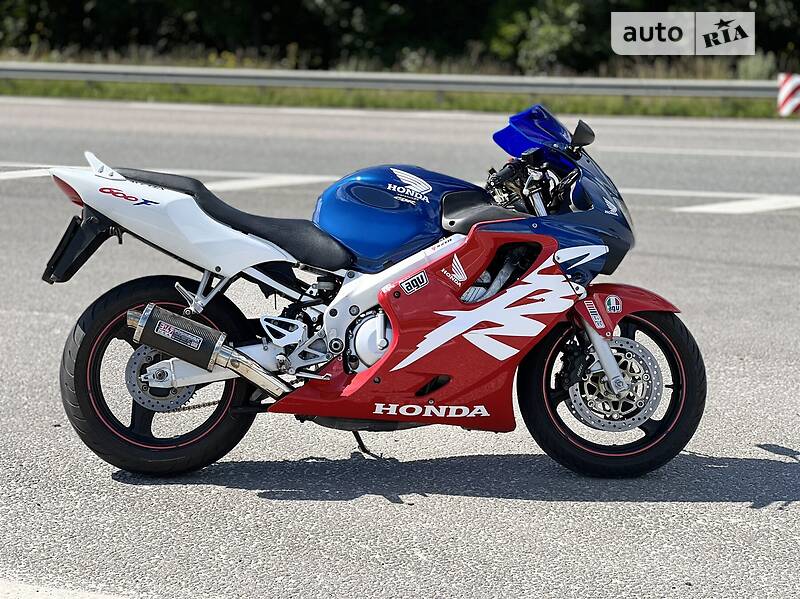 Мотоцикл Спорт-туризм Honda CBR 600F 2000 в Полтаве