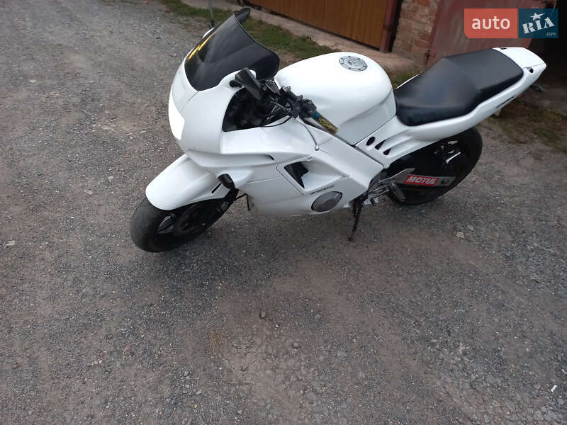 Спортбайк Honda CBR 600F 1993 в Кривом Роге