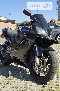 Спортбайк Honda CBR 600F 2003 в Киеве