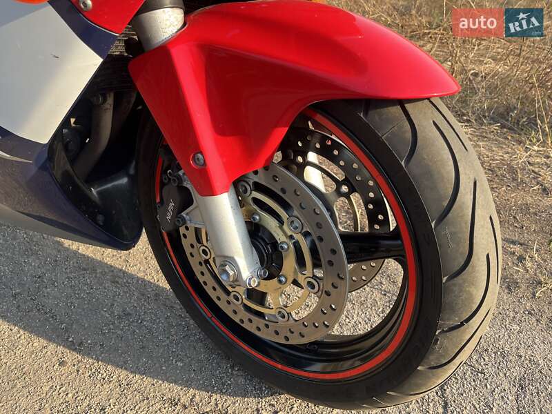 Мотоцикл Спорт-туризм Honda CBR 600F 2001 в Павлограде фото 2 Мотоцикл Спорт-туризм Honda CBR 600F 2001 в Павлограде