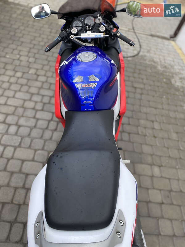Спортбайк Honda CBR 600F 2000 в Виннице фото 6 Спортбайк Honda CBR 600F 2000 в Виннице