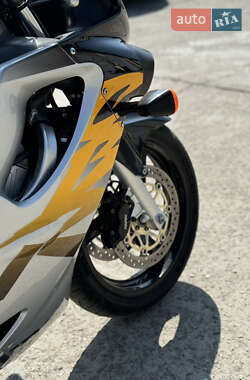 Мотоцикл Спорт-туризм Honda CBR 600F 2000 в 