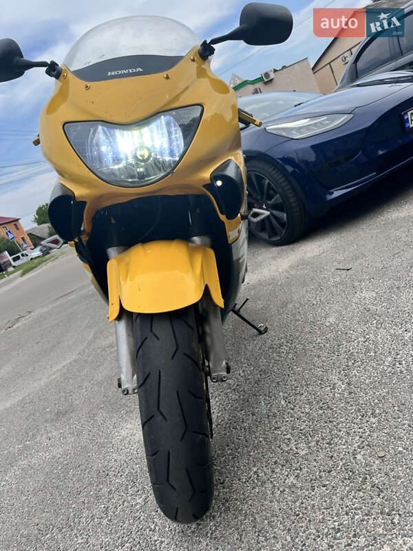 Спортбайк Honda CBR 600F 1999 в Києві