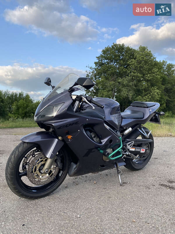 Спортбайк Honda CBR 600F 2001 в Кропивницькому