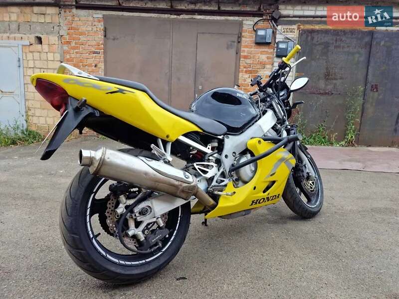 Спортбайк Honda CBR 600F 1999 в Киеве