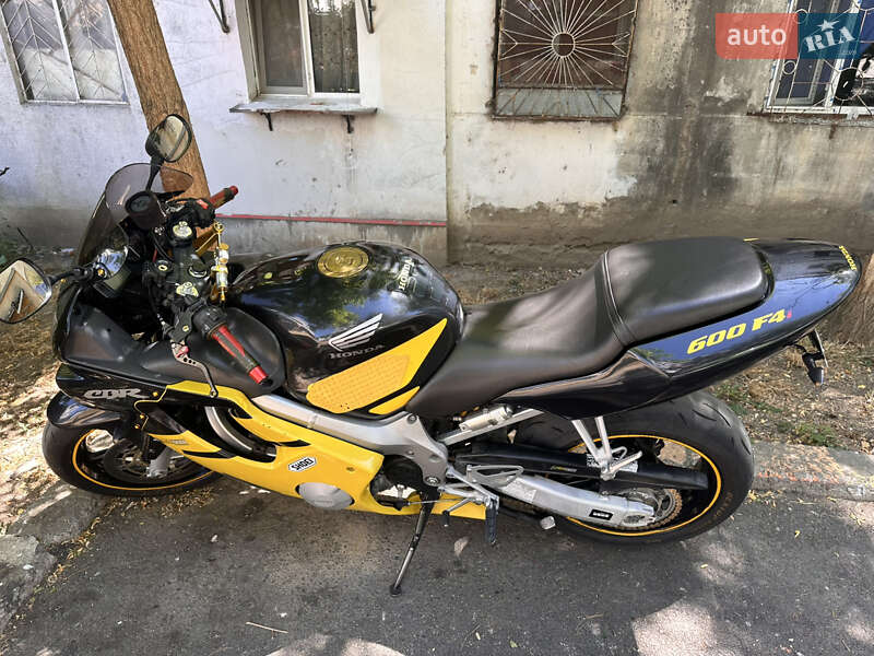 Мотоцикл Спорт-туризм Honda CBR 600F 2002 в Білгороді-Дністровському