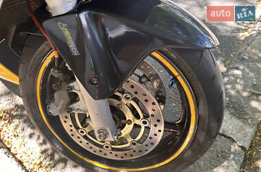 Мотоцикл Спорт-туризм Honda CBR 600F 2002 в 