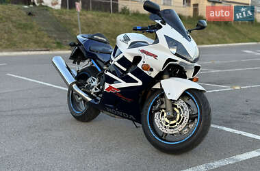 Спортбайк Honda CBR 600F 2002 в Вінниці