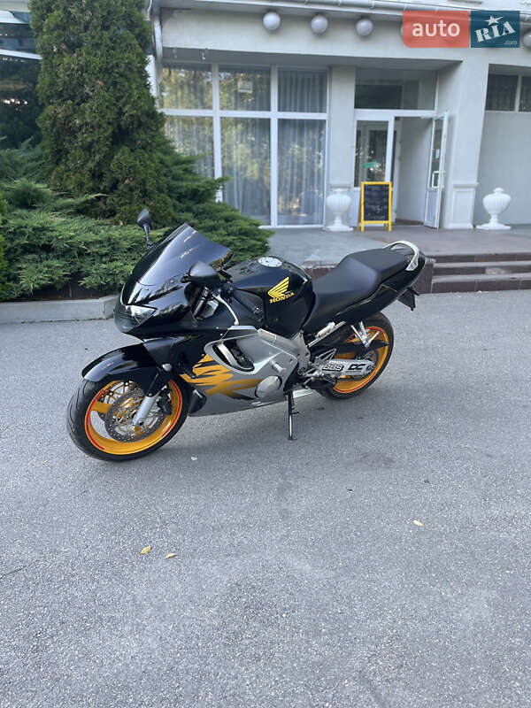Спортбайк Honda CBR 600F 1999 в Павлограді фото 10 Спортбайк Honda CBR 600F 1999 в Павлограді