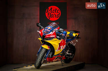 Спортбайк Honda CBR 600RR 2020 в 