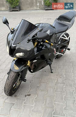 Спортбайк Honda CBR 600RR 2012 в 