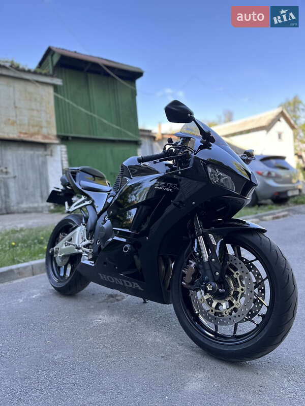 Спортбайк Honda CBR 600RR 2013 в Харкові