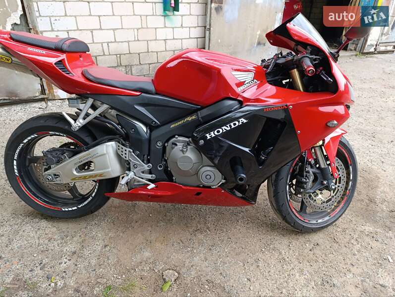 Спортбайк Honda CBR 600RR 2005 в Ладыжине