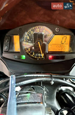 Мотоцикл Спорт-туризм Honda CBR 600RR 2010 в 