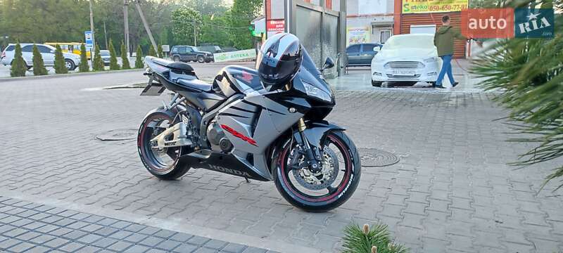 Спортбайк Honda CBR 600RR 2005 в Яготине