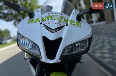 Спортбайк Honda CBR 600RR 2010 в 