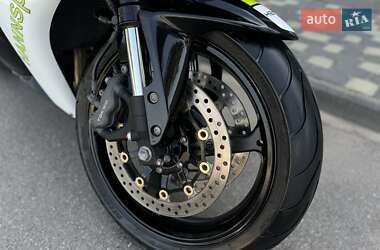 Спортбайк Honda CBR 600RR 2010 в 