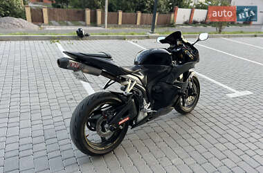 Спортбайк Honda CBR 600RR 2012 в 