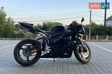 Спортбайк Honda CBR 600RR 2012 в 