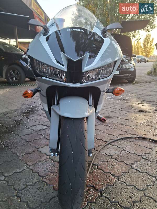 Спортбайк Honda CBR 600RR 2025 в Днепре