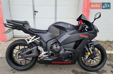 Спортбайк Honda CBR 600RR 2018 в Киеве