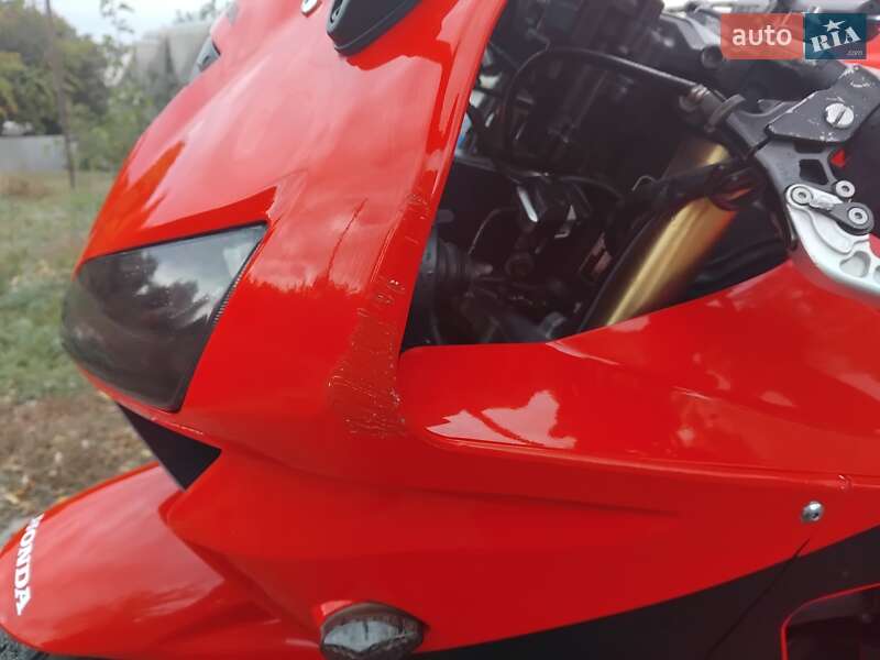 Спортбайк Honda CBR 600RR 2005 в Славянске