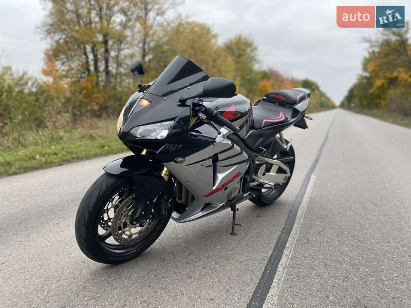 Спортбайк Honda CBR 600RR 2005 в Виннице фото 2 Спортбайк Honda CBR 600RR 2005 в Виннице
